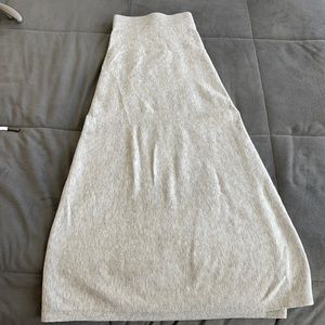 New Ann Taylor Grey sweater Midi Skirt Size L